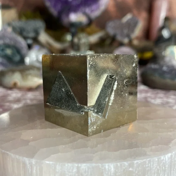 Pyrite cube RARE - Picture 4 of 4
